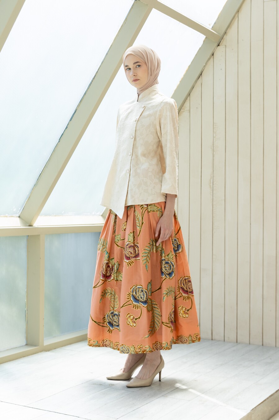 Kebaya Janggan Xavia Vanilla Cream Big Size - Image 8