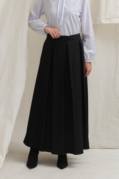 Yeeza Skirt Alma Hitam