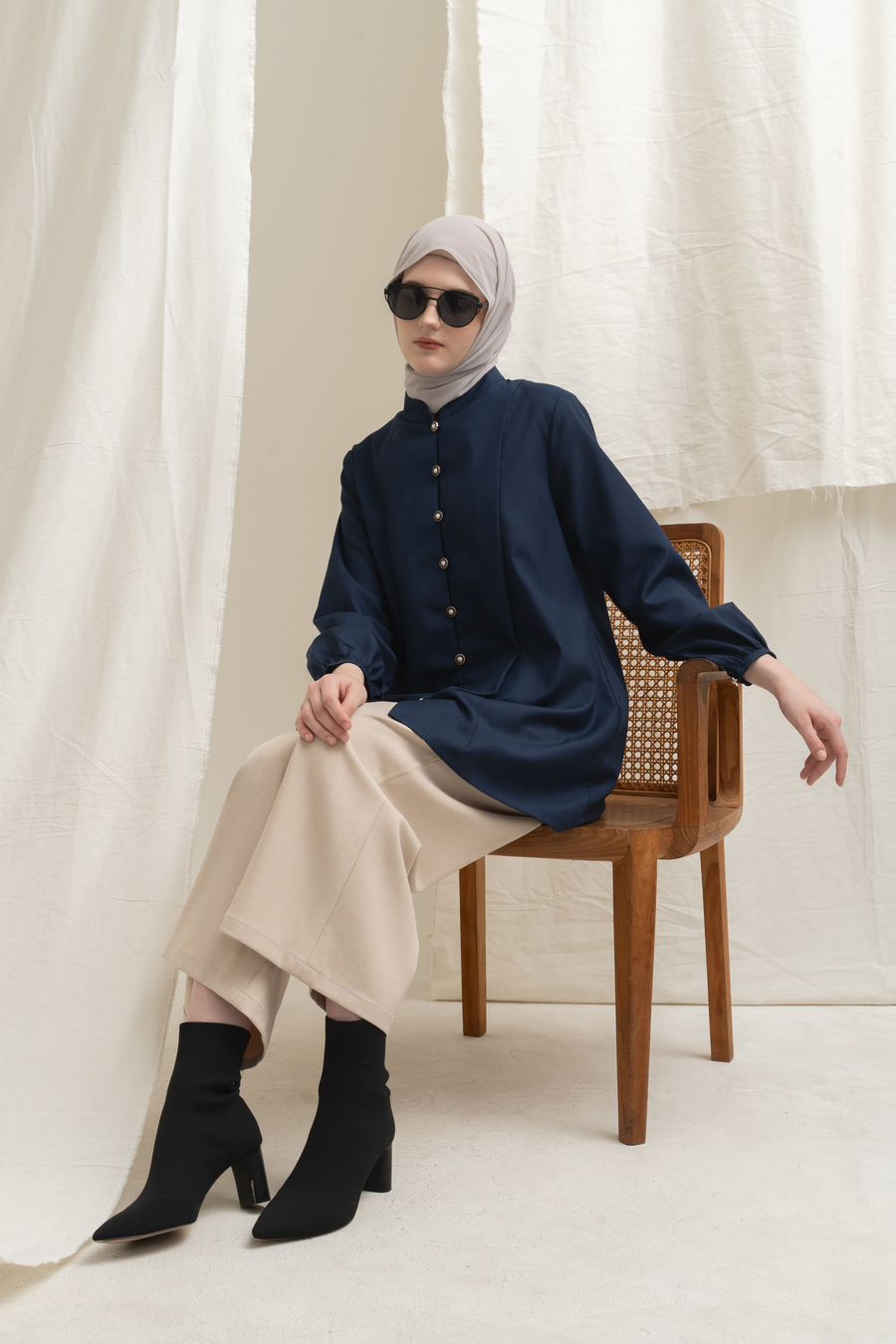 Blus Mayya Navy - Image 2