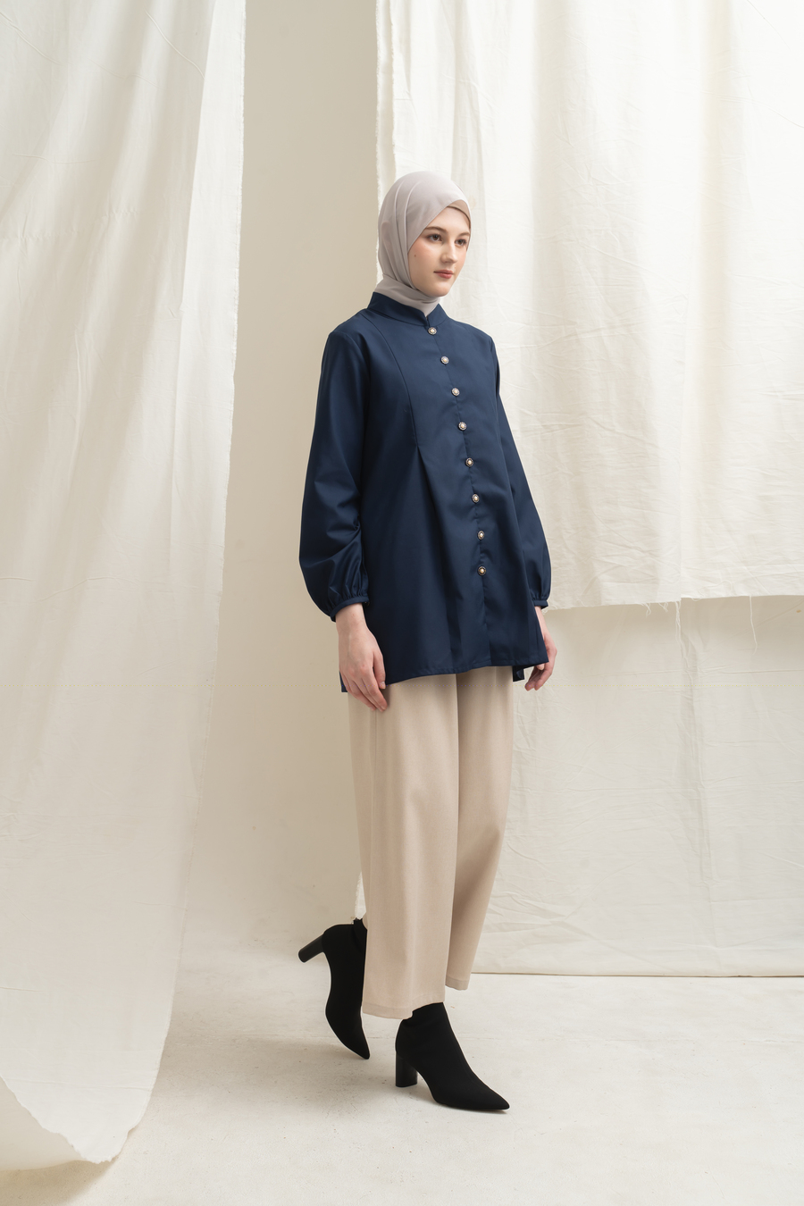 Blus Mayya Navy - Image 4