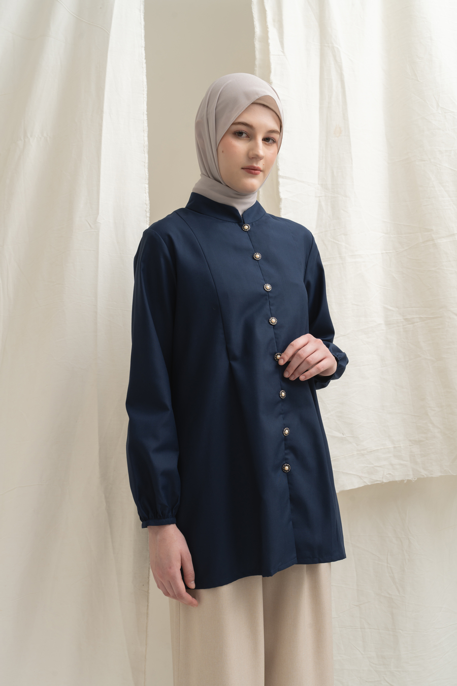 Blus Mayya Navy - Image 3