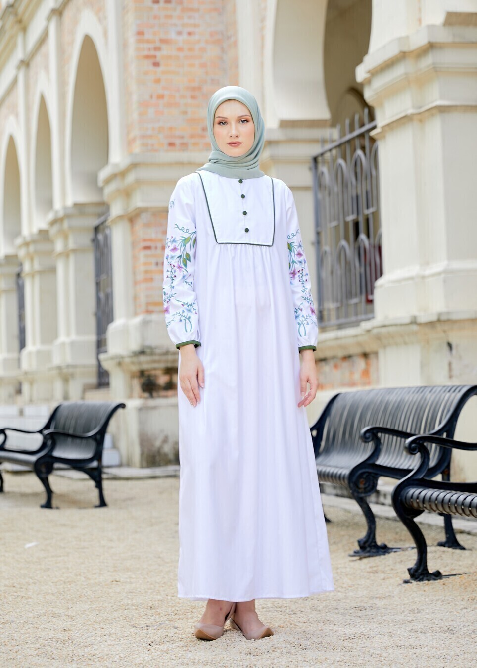 Gamis Miranti Bordir White - Image 3
