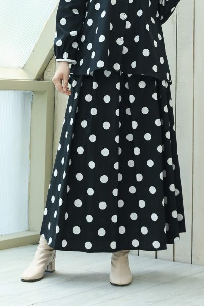 Yeeza Skirt Thiya Black