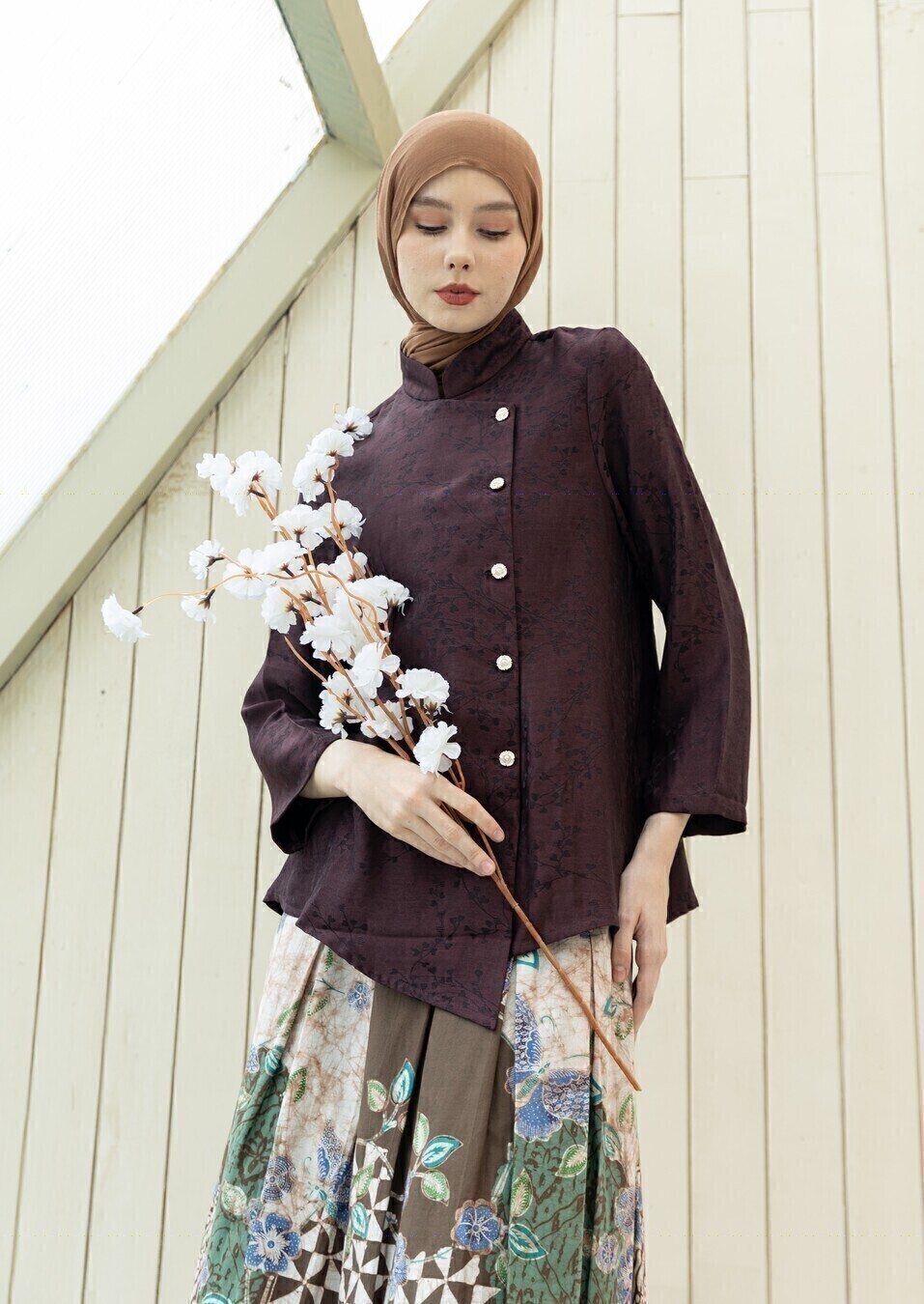 Kebaya Janggan Tamira Dark Marun - Image 2