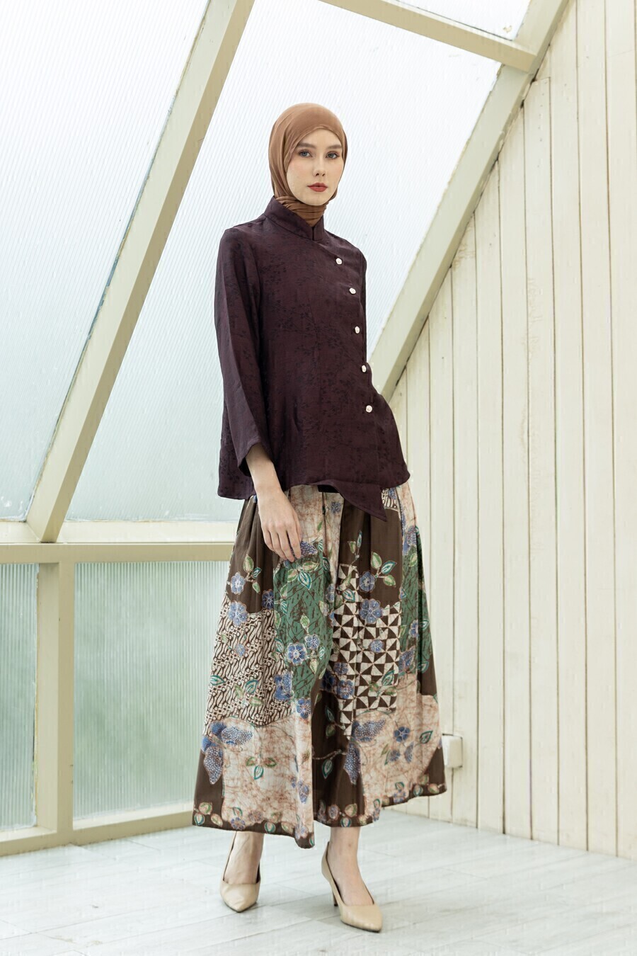 Kebaya Janggan Tamira Dark Marun - Image 3