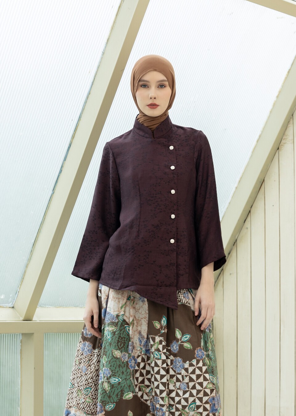 Kebaya Janggan Tamira Dark Marun