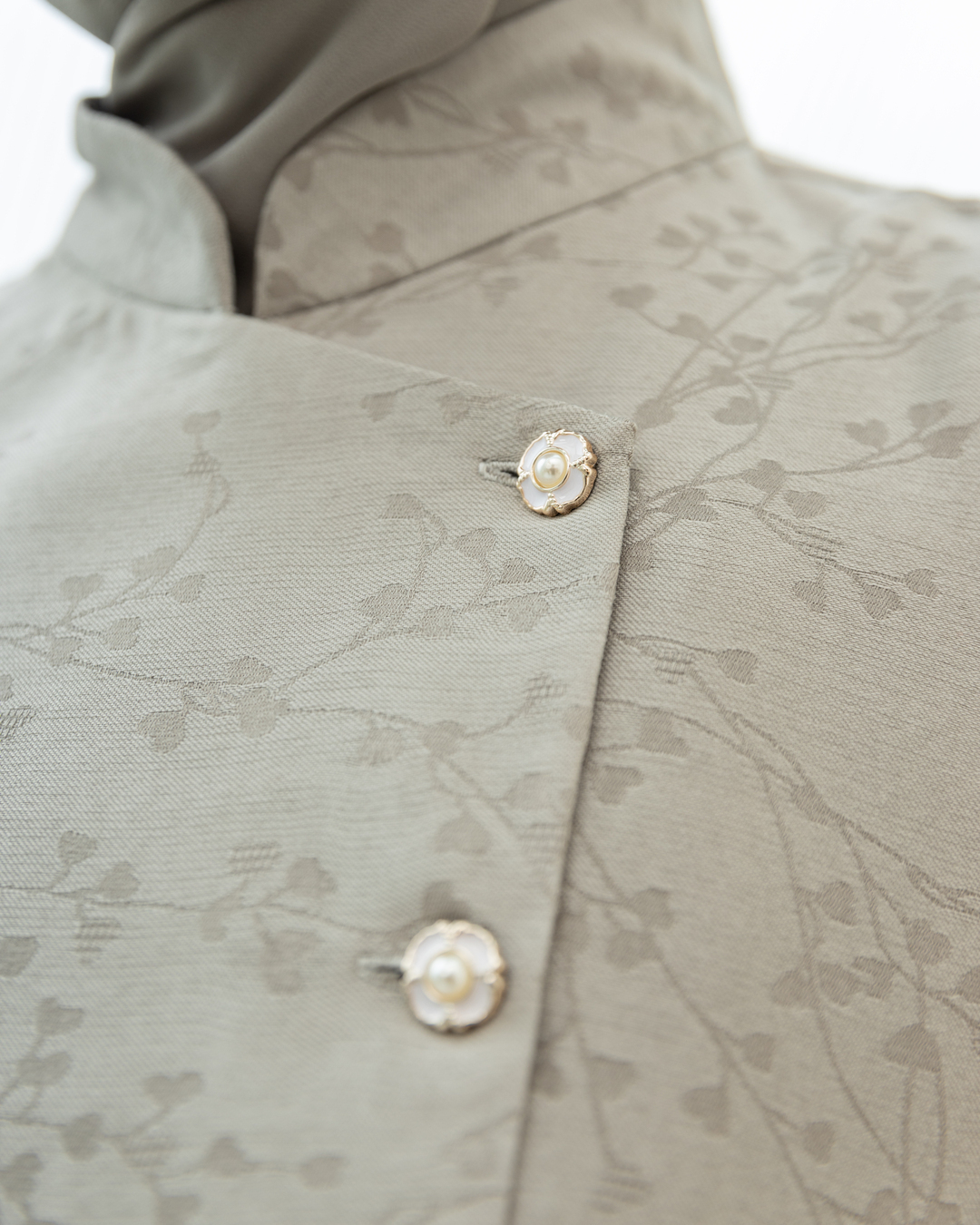 Kebaya Janggan Tamira Silver Grey - Image 3