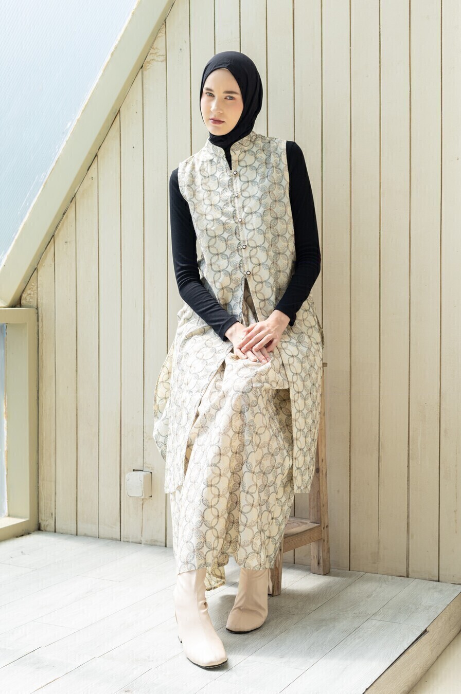 Yeeza Skirt Syana Beige - Image 5