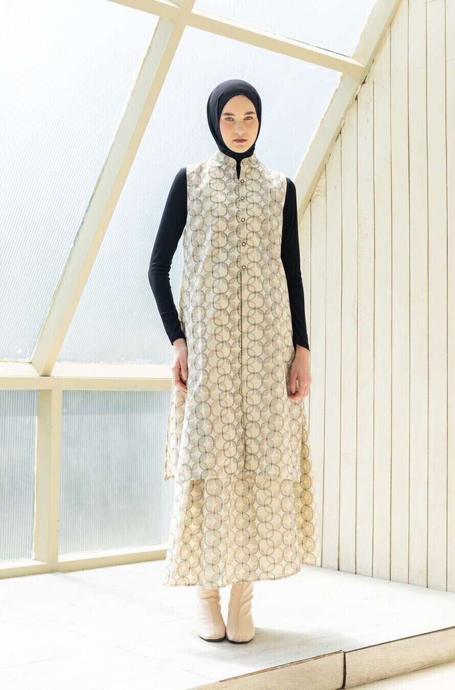 Yeeza Skirt Syana Beige - Image 3